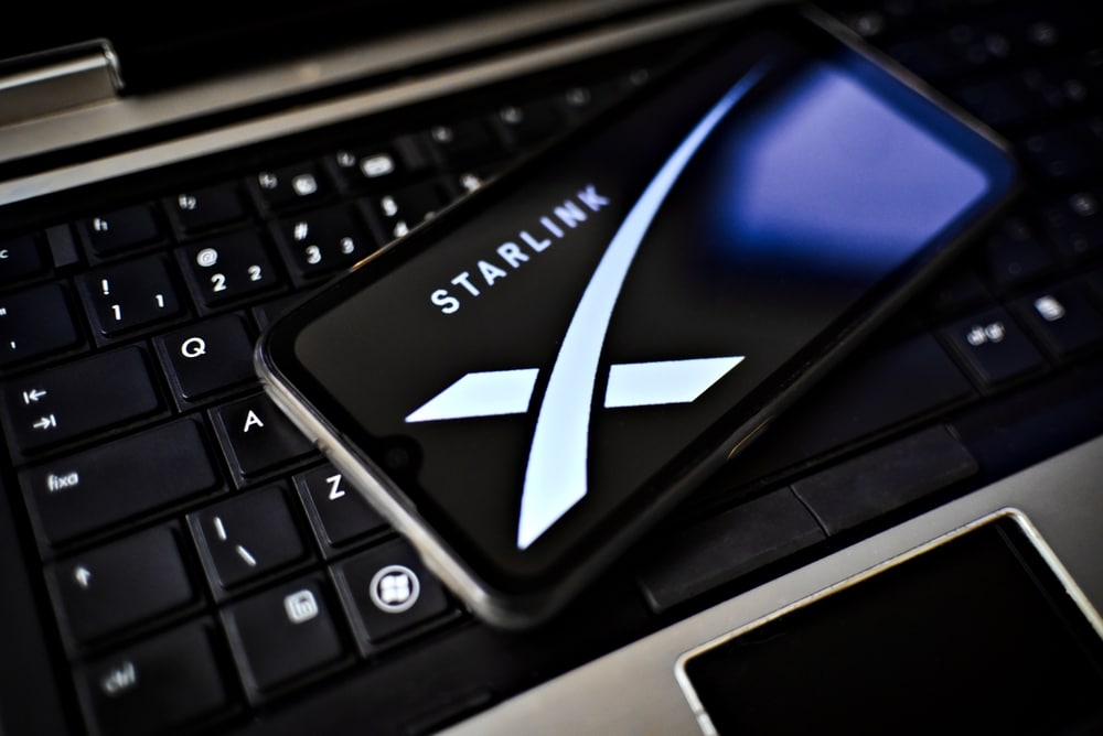Україна однією з перших у світі протестувала зв’язок Starlink у смартфонах
