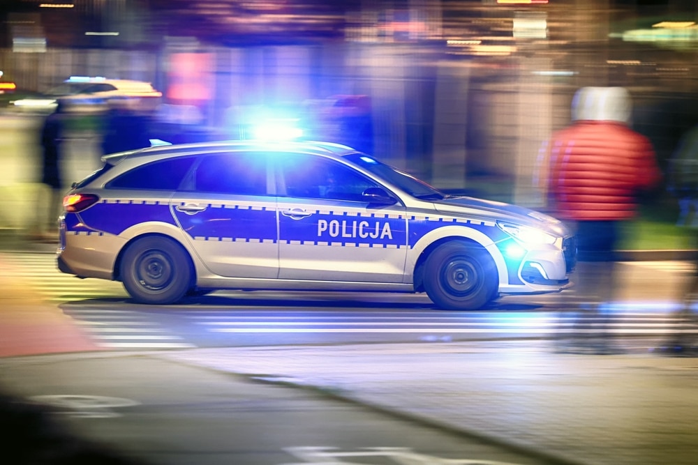 Українець покусав поліцейську машину у Польші та був депортований додому