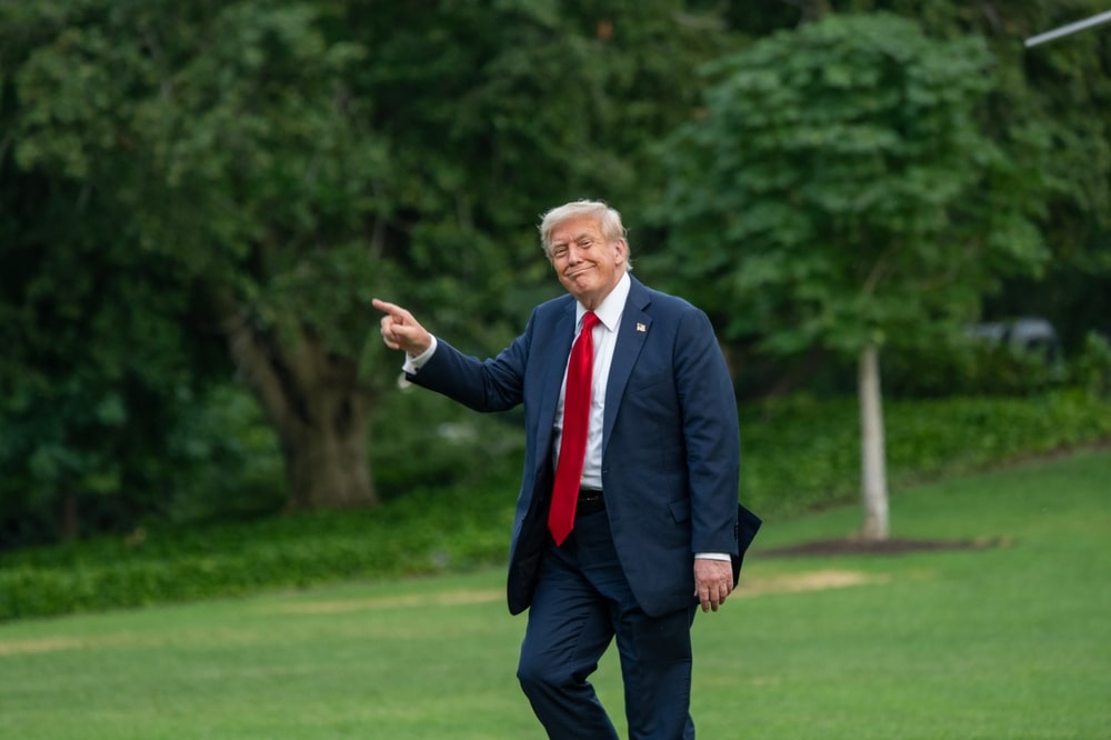У Чернігові зі скандалом назвали сквер на честь Трампа та готують запрошення у гості