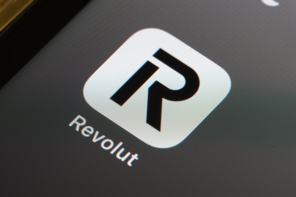Revolut закриває рахунки українців: дають 60 днів на виведення коштів