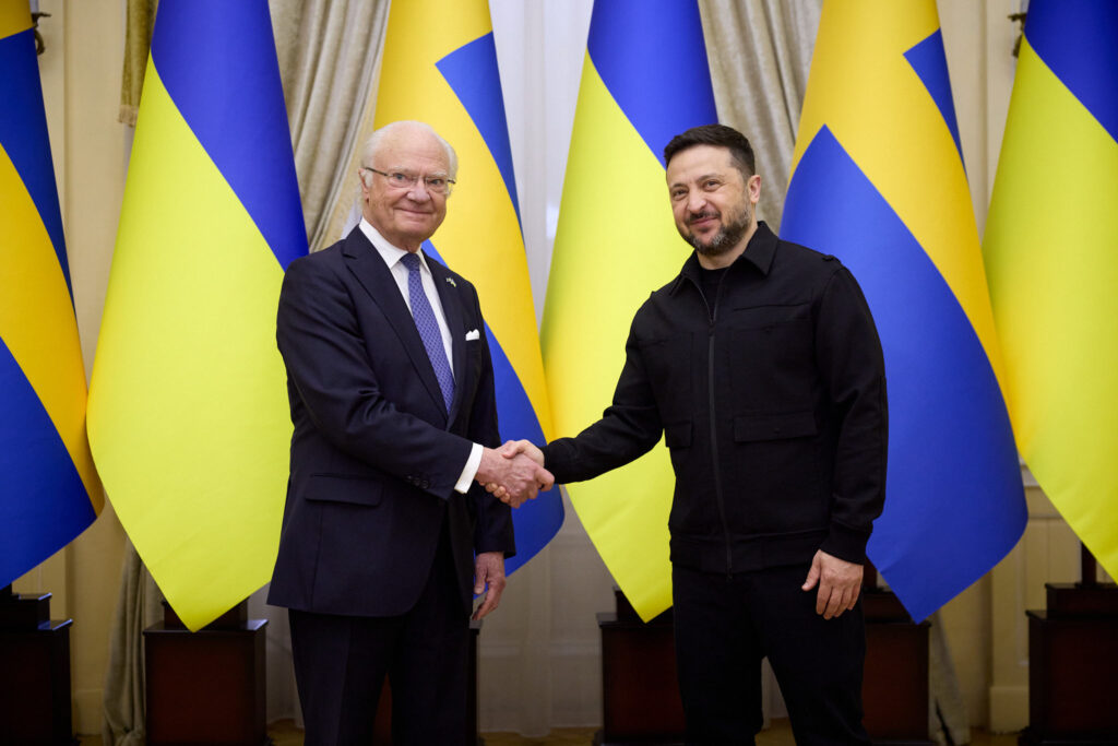 Король Швеції відвідав Україну: “глибоко вражений” Зеленським, якого назвав великим лідером