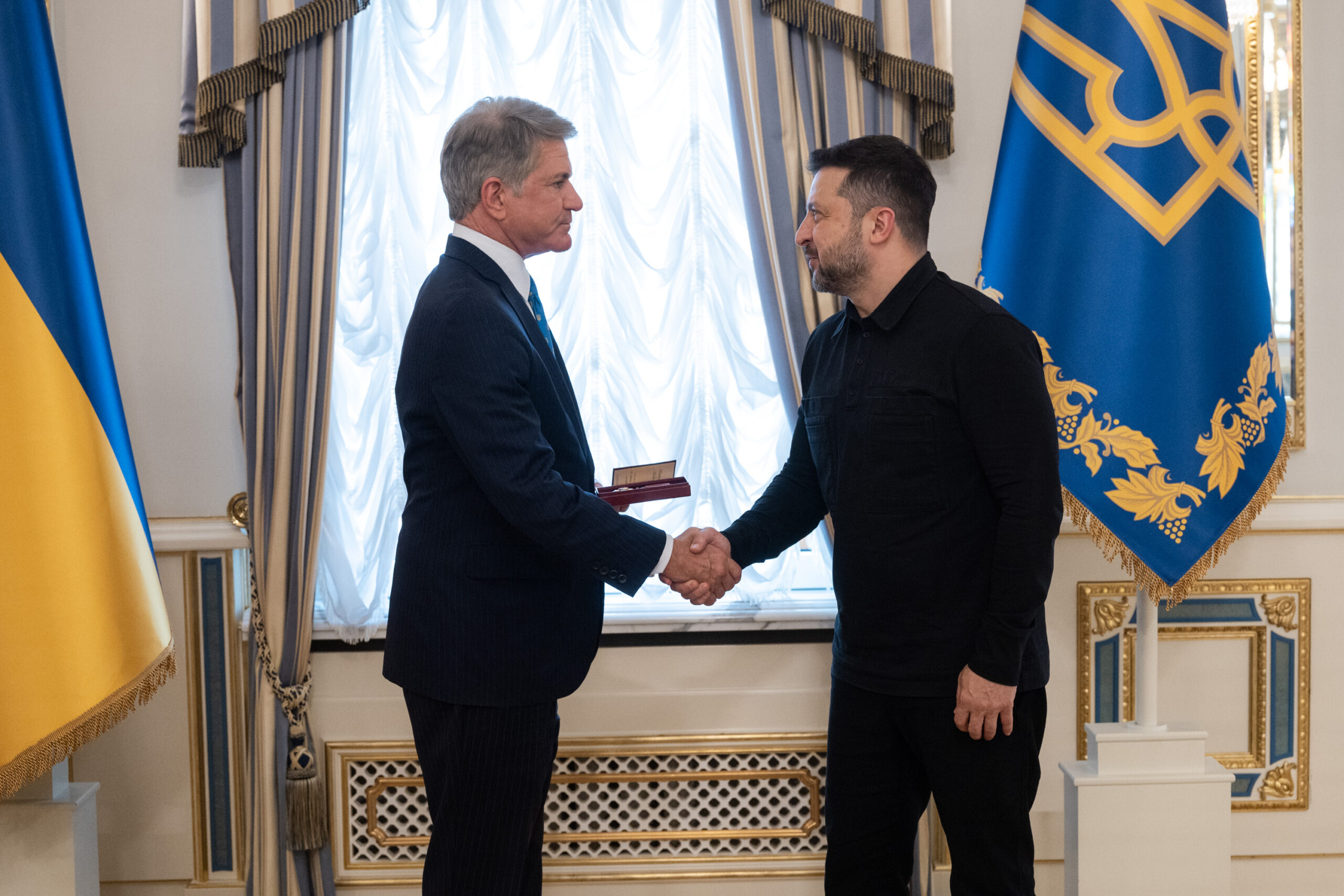 Конгресмен МакКол повернувся з України та вимагає підсилення санкцій проти РФ