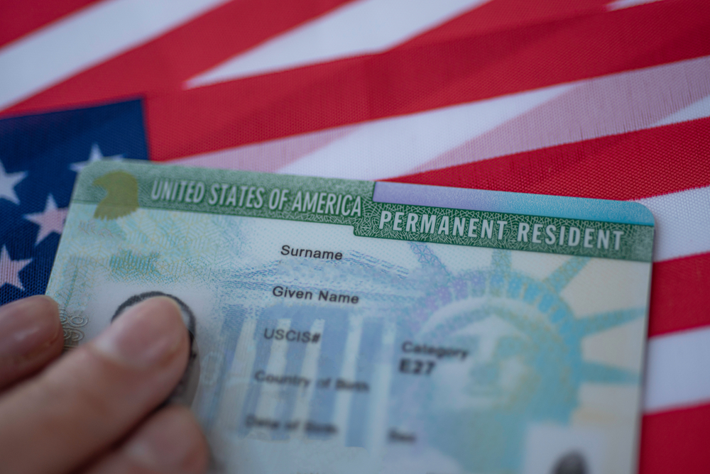 Українцям у США, які користуються пільгами, можуть відмовити у грін-карті