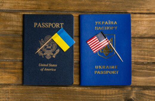 Громадяни США можуть мати множинне громадянство з Україною за новим законом