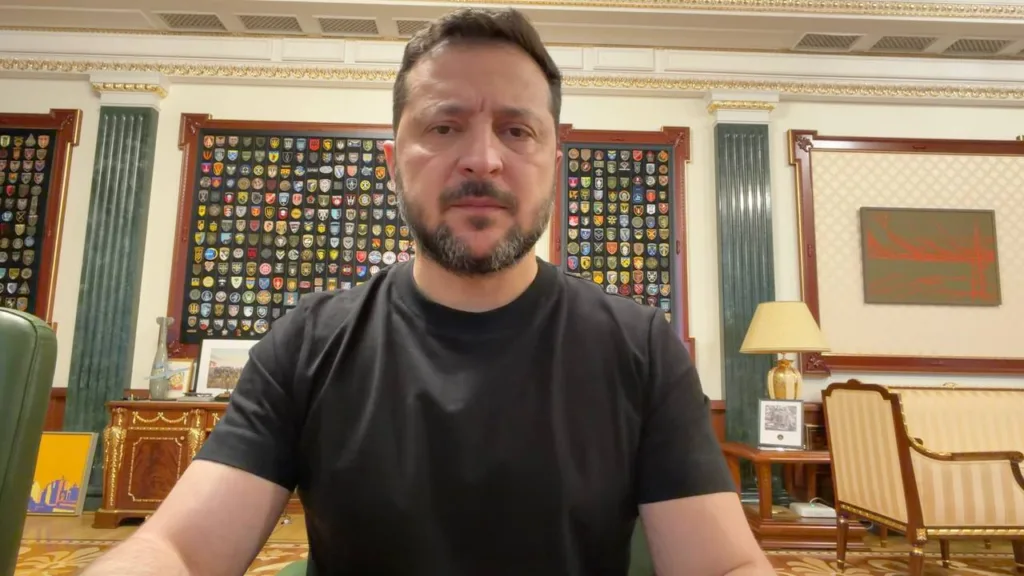 Зеленський заявив, що США схиляють Україну до капітуляції та затримують ППО