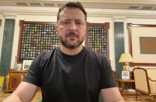 Зеленський заявив, що США схиляють Україну до капітуляції та затримують ППО Зеленський заявив, що США схиляють Україну до капітуляції та затримують ППО