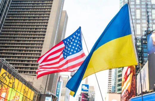 Українці Нью-Йорка вийшли на протест проти закупівель російських енергоресурсів Українці Нью-Йорка вийшли на протест проти закупівель російських енергоресурсів