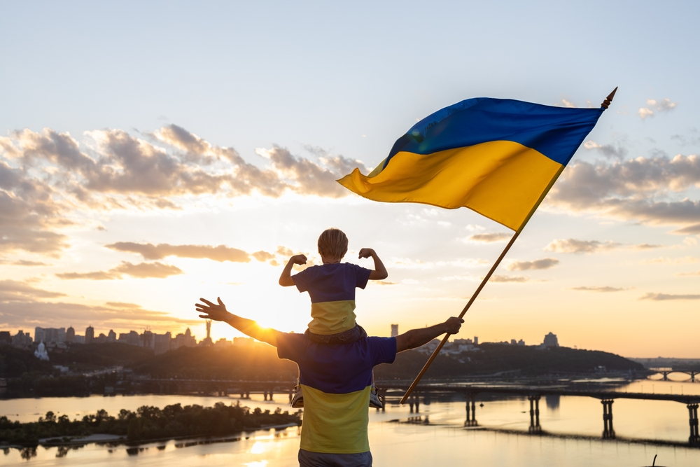 Більшість українців вірять у перемогу, але впевненість знижується — опитування КМІС
