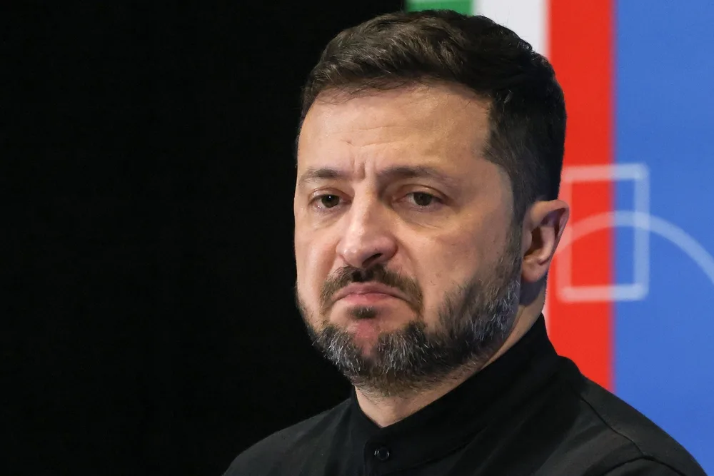 Терпець урвався: Зеленський заявив про відновлення ударів по НПЗ РФ після тиску з боку США